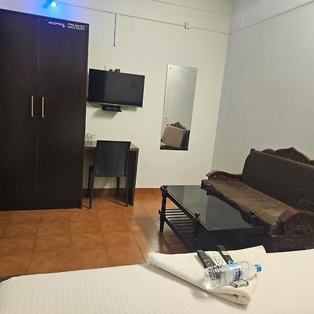 Apsara Residency Hotel Perintalmanna Kültér fotó
