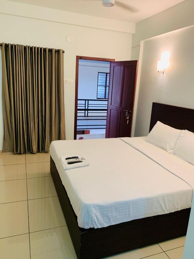 Apsara Residency Hotel Perintalmanna Kültér fotó
