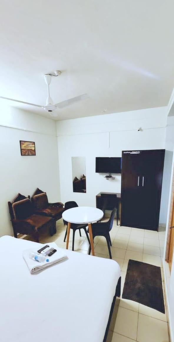 Apsara Residency Hotel Perintalmanna Kültér fotó