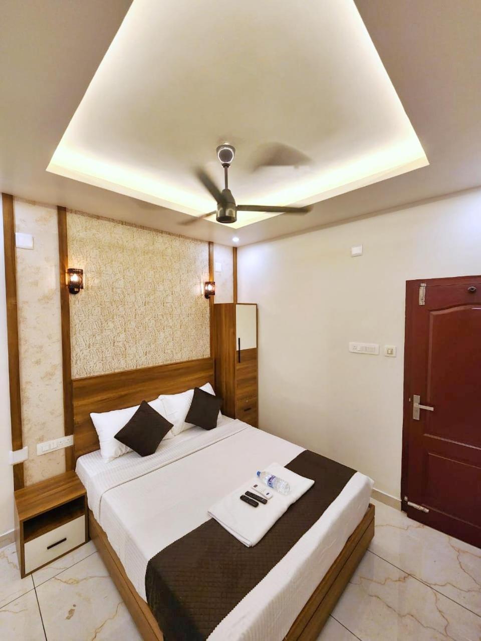 Apsara Residency Hotel Perintalmanna Kültér fotó